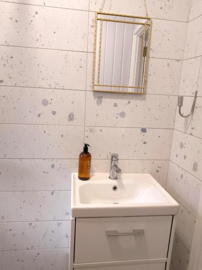 Maire Toireasa - Cosy Refurbished Property In The Gaeltacht Quarter Belfast Zewnętrze zdjęcie